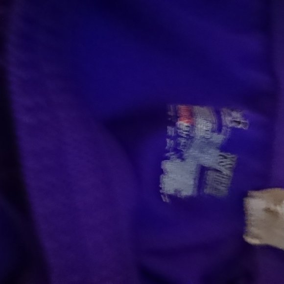 UNDERARMOUR active shorts - Picture 2 of 2